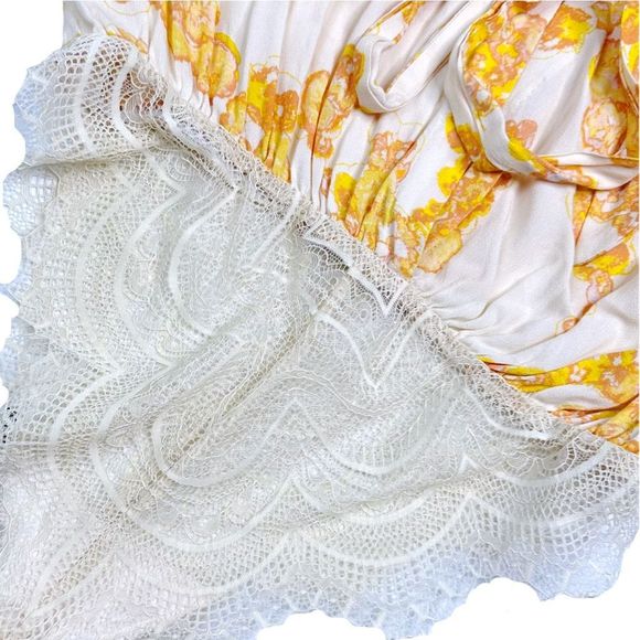 Free People | Intimately FP Forties Feels Bell Sleeve Floral Bodysuit - Medium - Picture 7 of 9